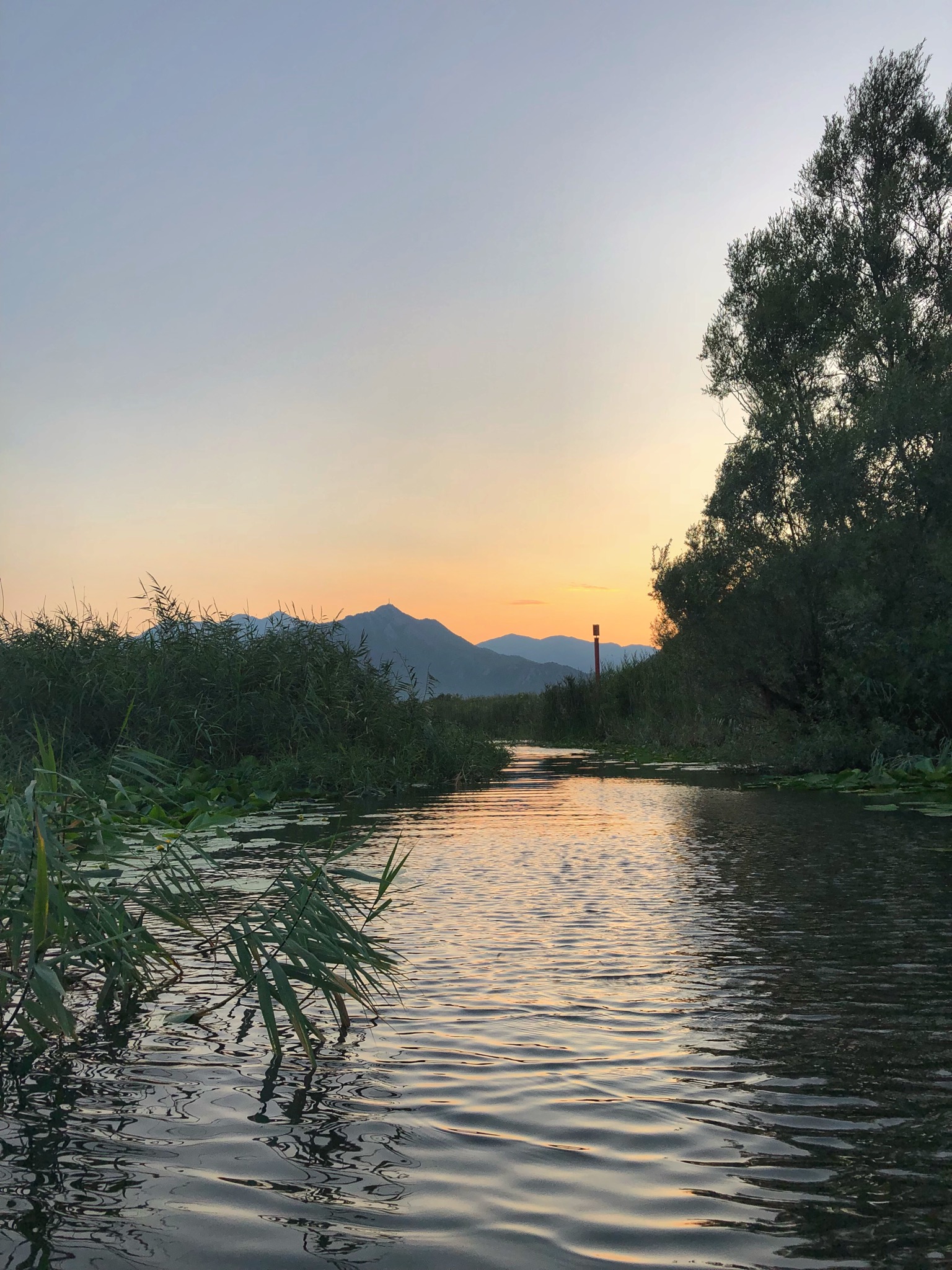 Manastir Kom, Skadarsko jezero
